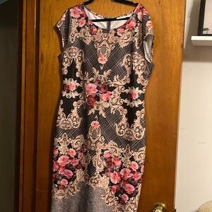 Dress XL Floral and patterned New York and Company Stretch Brown multi.